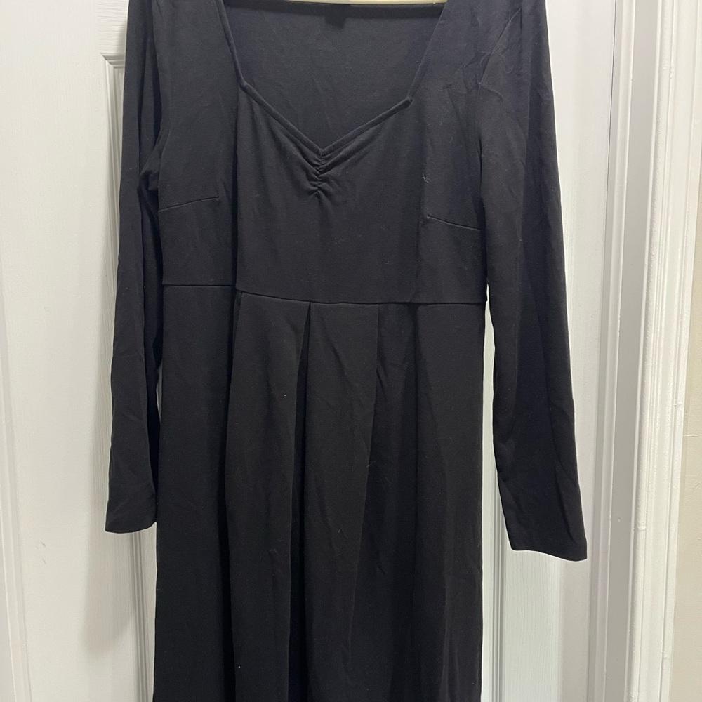 Old Navy Black Long Sleeve Maternity Dress